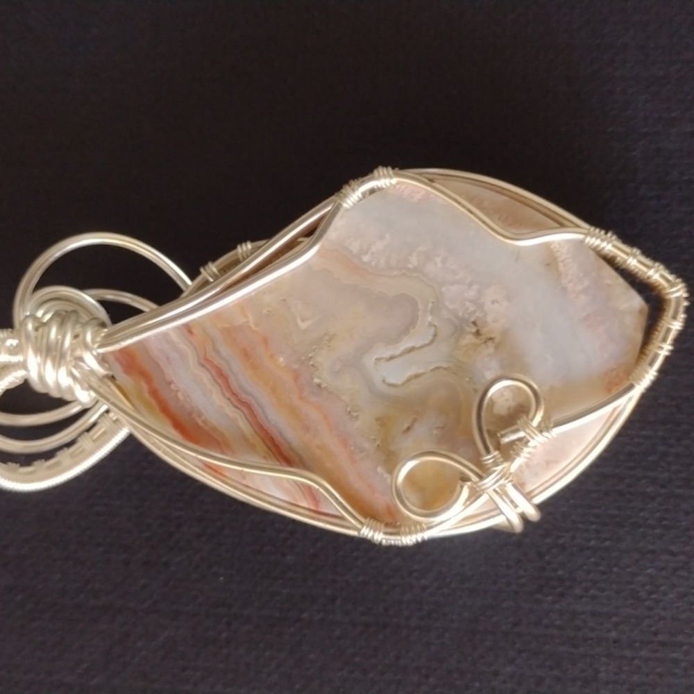 Elegant Silver and Cream Wire-Wrapped Pendant - Picture 2 of 3